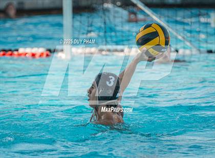 Thumbnail 2 in JSerra Catholic @ Servite photogallery.