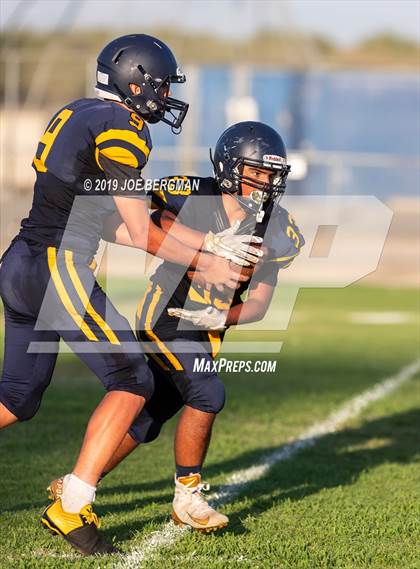 Thumbnail 3 in Highland @ Shafter photogallery.