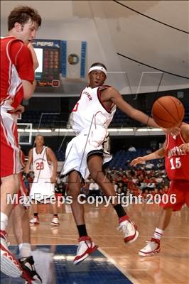 Thumbnail 2 in Westchester vs Mater Dei (Nike Extravaganza) photogallery.