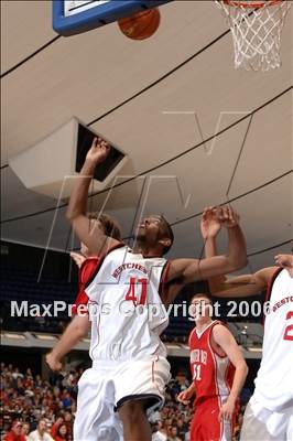 Thumbnail 2 in Westchester vs Mater Dei (Nike Extravaganza) photogallery.