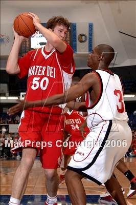 Thumbnail 1 in Westchester vs Mater Dei (Nike Extravaganza) photogallery.