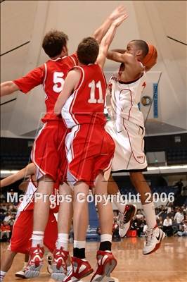 Thumbnail 2 in Westchester vs Mater Dei (Nike Extravaganza) photogallery.