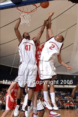 Thumbnail 3 in Westchester vs Mater Dei (Nike Extravaganza) photogallery.