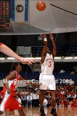 Thumbnail 2 in Westchester vs Mater Dei (Nike Extravaganza) photogallery.