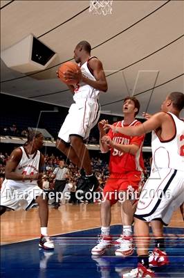 Thumbnail 2 in Westchester vs Mater Dei (Nike Extravaganza) photogallery.