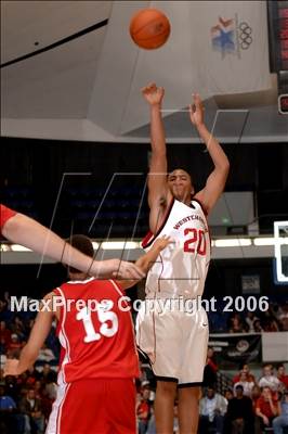 Thumbnail 3 in Westchester vs Mater Dei (Nike Extravaganza) photogallery.