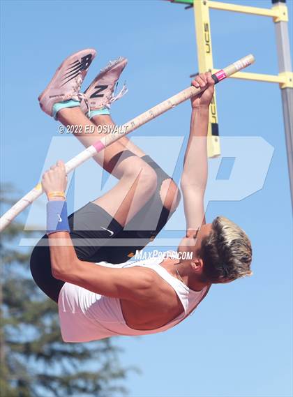 Thumbnail 1 in CIF NCS Meet of Champions (Boys Pole Vault) photogallery.