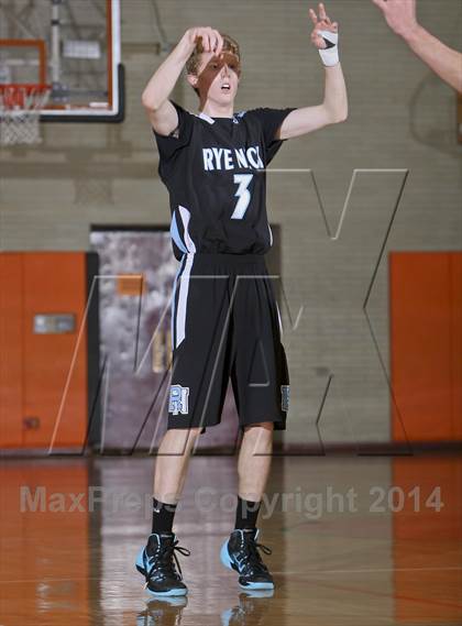 Thumbnail 3 in Harrison vs. Rye Neck (17th annual Mamaroneck Sound Shore Classic) photogallery.