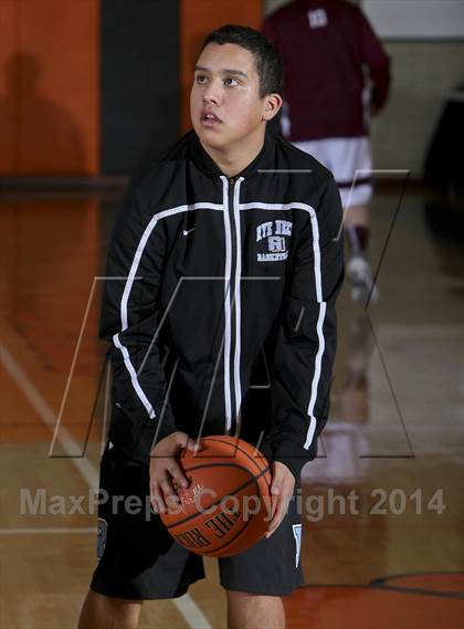 Thumbnail 1 in Harrison vs. Rye Neck (17th annual Mamaroneck Sound Shore Classic) photogallery.