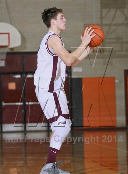 Thumbnail 1 in Harrison vs. Rye Neck (17th annual Mamaroneck Sound Shore Classic) photogallery.