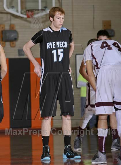 Thumbnail 1 in Harrison vs. Rye Neck (17th annual Mamaroneck Sound Shore Classic) photogallery.