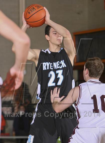 Thumbnail 2 in Harrison vs. Rye Neck (17th annual Mamaroneck Sound Shore Classic) photogallery.