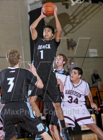 Thumbnail 3 in Harrison vs. Rye Neck (17th annual Mamaroneck Sound Shore Classic) photogallery.