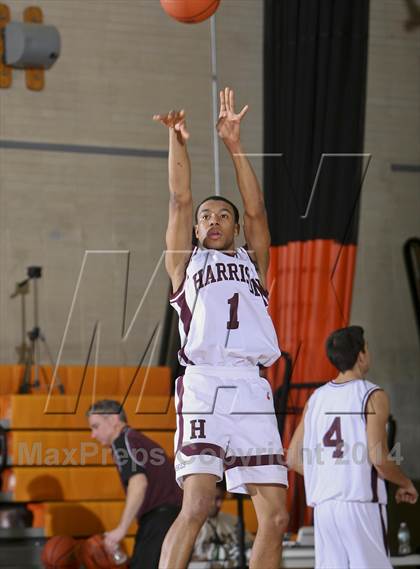 Thumbnail 1 in Harrison vs. Rye Neck (17th annual Mamaroneck Sound Shore Classic) photogallery.