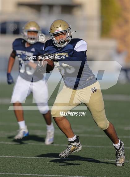 Thumbnail 1 in Notre Dame (SO) @ Loyola (Scrimmage) photogallery.