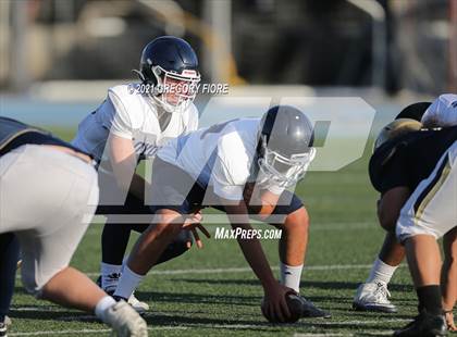 Thumbnail 2 in Notre Dame (SO) @ Loyola (Scrimmage) photogallery.