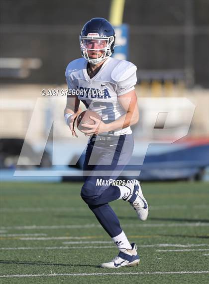 Thumbnail 2 in Notre Dame (SO) @ Loyola (Scrimmage) photogallery.
