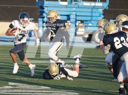 Thumbnail 3 in Notre Dame (SO) @ Loyola (Scrimmage) photogallery.