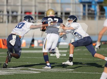 Thumbnail 3 in Notre Dame (SO) @ Loyola (Scrimmage) photogallery.