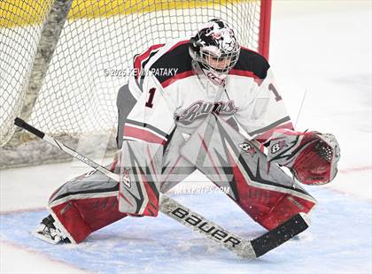 Thumbnail 1 in Notre Dame, WH vs. New Canaan (CIAC DI Semifinal) photogallery.
