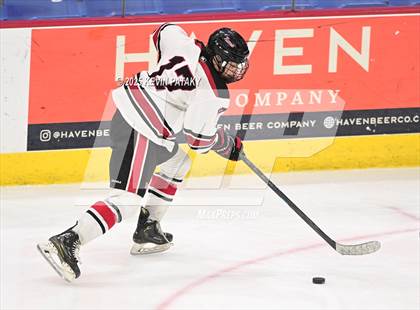 Thumbnail 3 in Notre Dame, WH vs. New Canaan (CIAC DI Semifinal) photogallery.