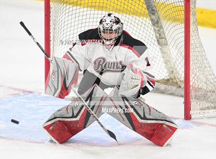 Thumbnail 3 in Notre Dame, WH vs. New Canaan (CIAC DI Semifinal) photogallery.