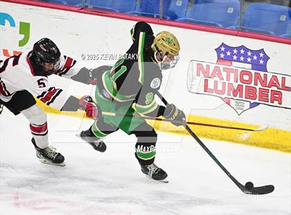 Thumbnail 3 in Notre Dame, WH vs. New Canaan (CIAC DI Semifinal) photogallery.