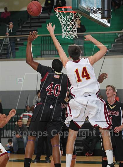 Thumbnail 1 in JSerra Catholic vs. Cantwell-Sacred Heart (MLK Showcase) photogallery.