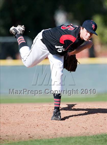 Thumbnail 1 in Palos Verdes vs. Canyon photogallery.