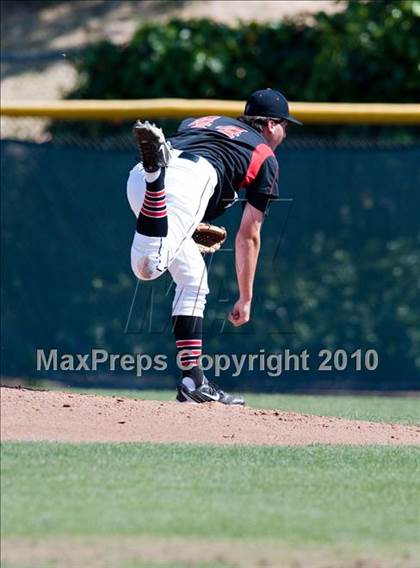 Thumbnail 1 in Palos Verdes vs. Canyon photogallery.