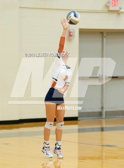 Thumbnail 1 in Caldwell vs. Fulshear (UIL 4A Regional Finals) photogallery.