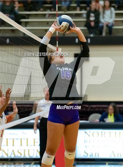Thumbnail 2 in Caldwell vs. Fulshear (UIL 4A Regional Finals) photogallery.