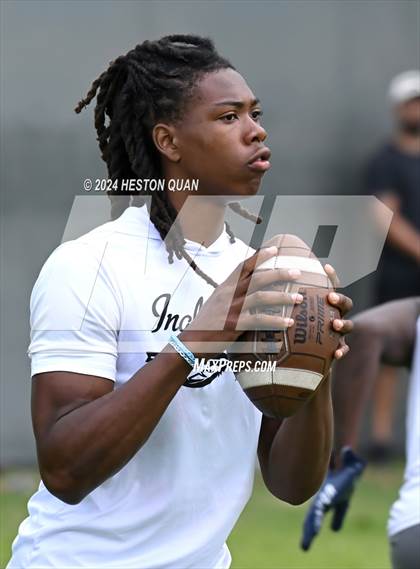 Thumbnail 3 in Inglewood vs. Cathedral Catholic (Battle At The Beach) photogallery.