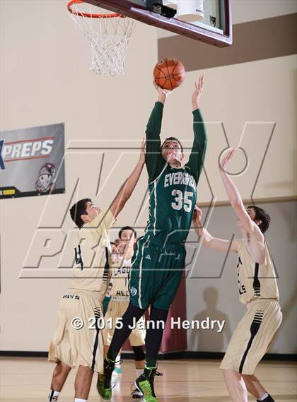 Thumbnail 1 in Laguna Hills vs. Evergreen (MaxPreps Holiday Classic) photogallery.