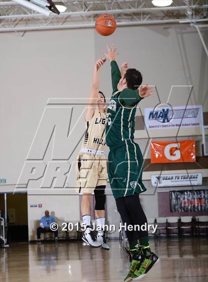Thumbnail 3 in Laguna Hills vs. Evergreen (MaxPreps Holiday Classic) photogallery.