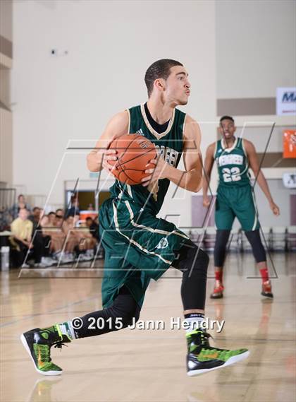 Thumbnail 2 in Laguna Hills vs. Evergreen (MaxPreps Holiday Classic) photogallery.