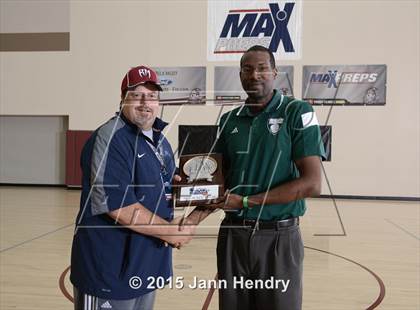 Thumbnail 2 in Laguna Hills vs. Evergreen (MaxPreps Holiday Classic) photogallery.