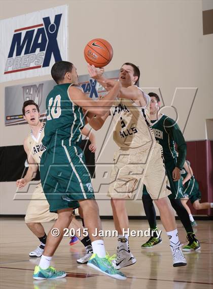 Thumbnail 3 in Laguna Hills vs. Evergreen (MaxPreps Holiday Classic) photogallery.