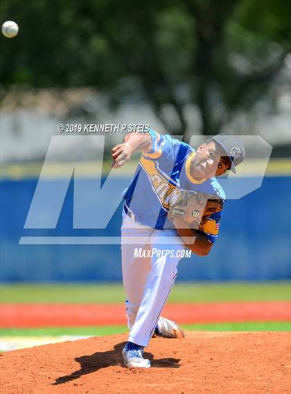 Thumbnail 2 in St. Michael @ St. Charles Catholic (LHSAA Division II Regional Playoff) photogallery.