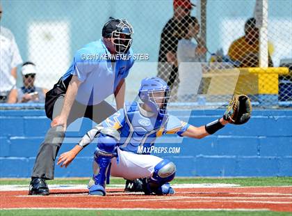 Thumbnail 3 in St. Michael @ St. Charles Catholic (LHSAA Division II Regional Playoff) photogallery.
