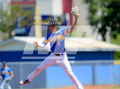 Thumbnail 3 in St. Michael @ St. Charles Catholic (LHSAA Division II Regional Playoff) photogallery.