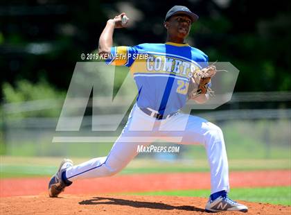 Thumbnail 3 in St. Michael @ St. Charles Catholic (LHSAA Division II Regional Playoff) photogallery.
