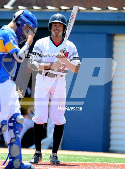 Thumbnail 3 in St. Michael @ St. Charles Catholic (LHSAA Division II Regional Playoff) photogallery.