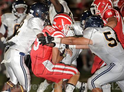 Thumbnail 3 in Mater Dei vs. Santa Monica photogallery.