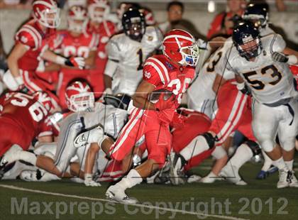 Thumbnail 2 in Mater Dei vs. Santa Monica photogallery.