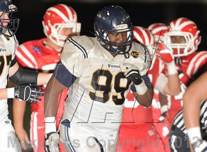 Thumbnail 2 in Mater Dei vs. Santa Monica photogallery.