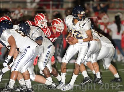 Thumbnail 2 in Mater Dei vs. Santa Monica photogallery.