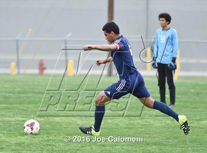 Thumbnail 2 in Lee [Robert E.] vs Roosevelt [Theodore] (Blossom Athletic Center) photogallery.