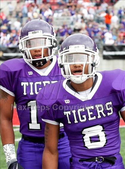 Thumbnail 3 in Lutheran vs. Pickerington Central (Kirk Herbstreit Varsity Football Series) photogallery.