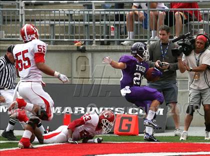 Thumbnail 2 in Lutheran vs. Pickerington Central (Kirk Herbstreit Varsity Football Series) photogallery.